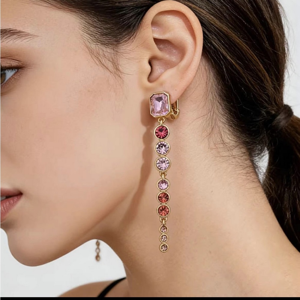 Oscar de la Renta • Tapered Crystals CZ Drop Clip on Earring - Picture 8 of 16